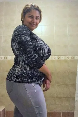 MatureDivah blowjob nu sex GFE escort