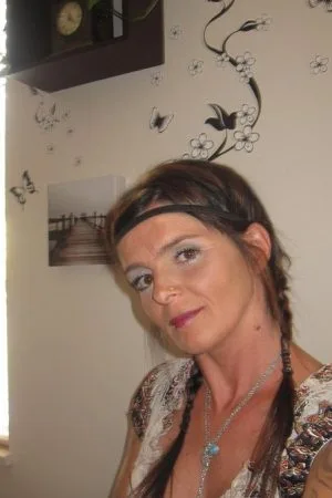 YdrassilHanne – escort i Hobro
